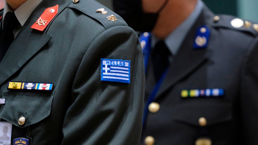 Νέο μισθολόγιο Ενστόλων - Αυξήσεις και αναδρομικά