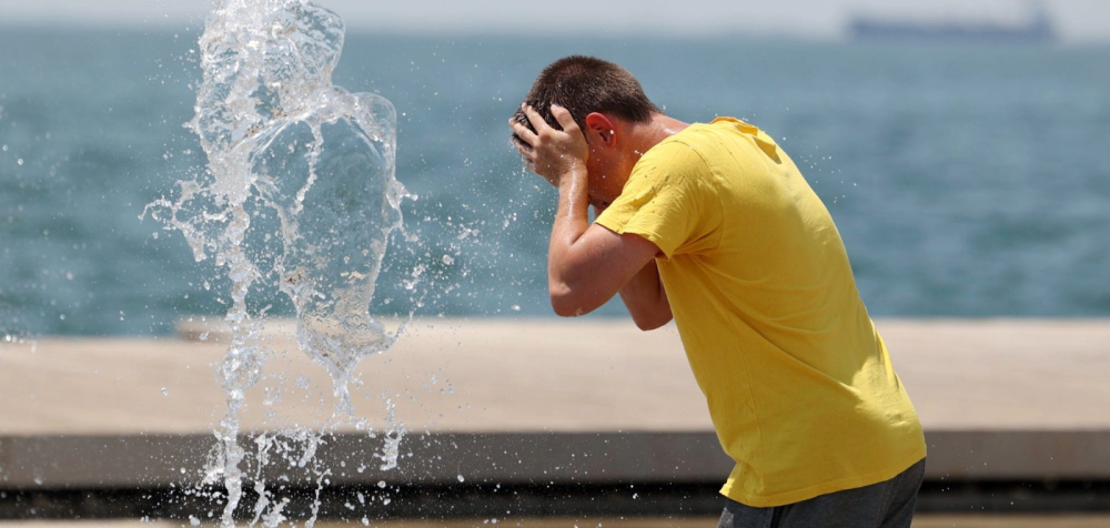 Καιρός: Καύσωνας διαρκείας με 43άρια από τις 21/7 (VIDEO)
