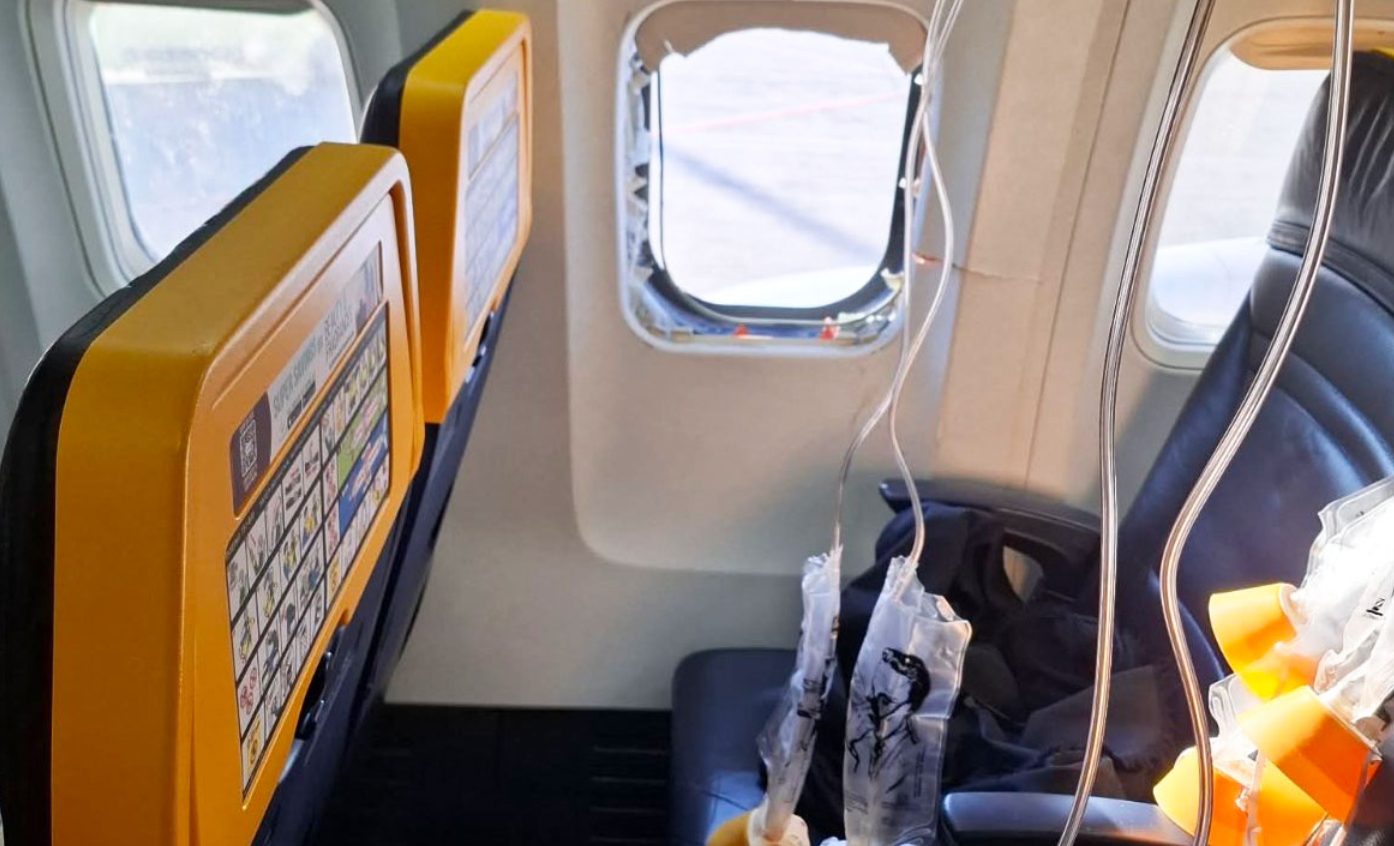 Πτήση τρόμου στη Ryanair από τη Θεσσαλονίκη εν έτει 2026 - Τα ερωτήματα που ζητούν απαντήσεις (VIDEO)