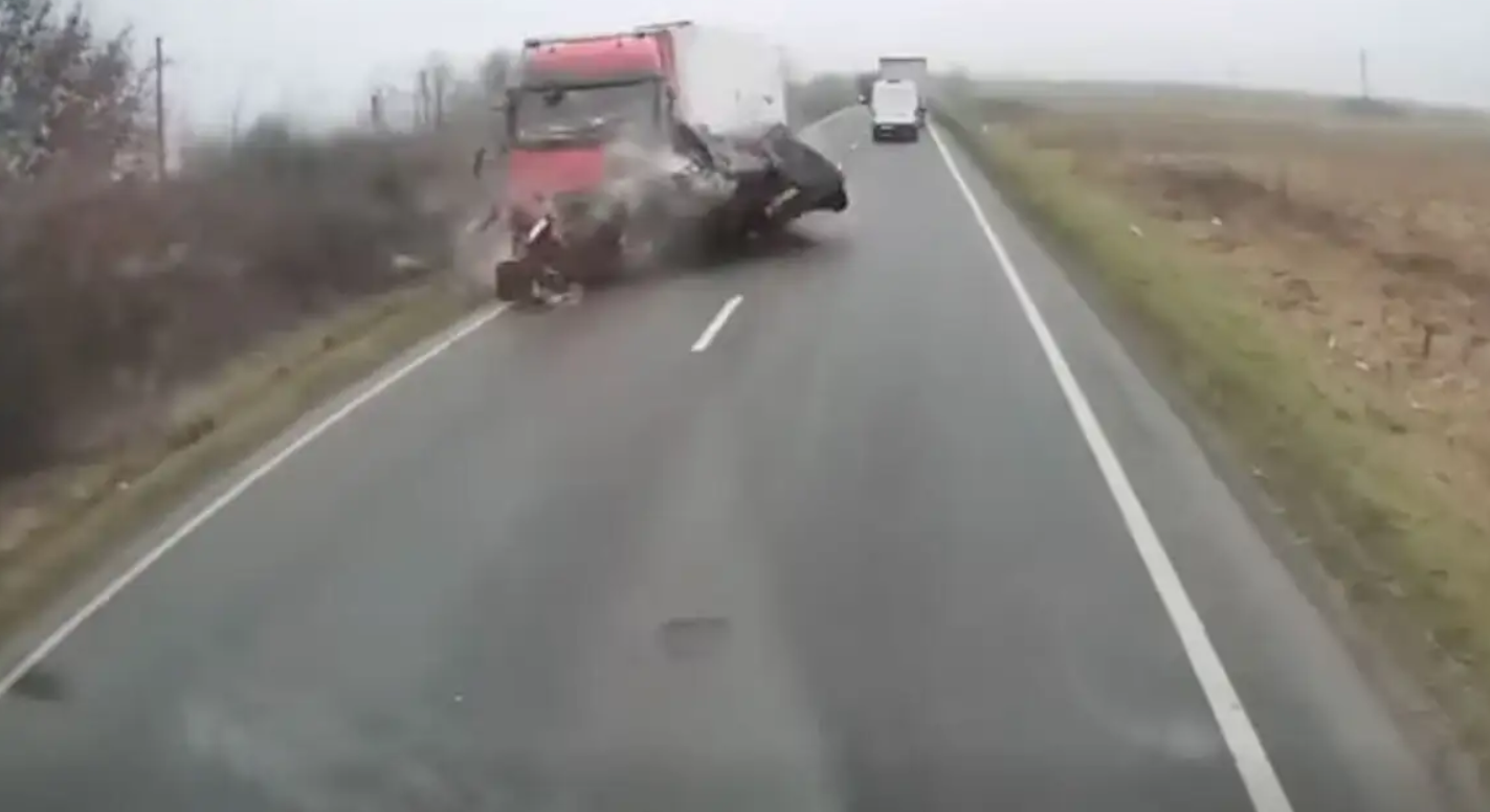 Νεκροί 7 οπαδοί του ΠΑΟΚ σε τροχαίο στη Ρουμανία (VIDEO & PHOTO)