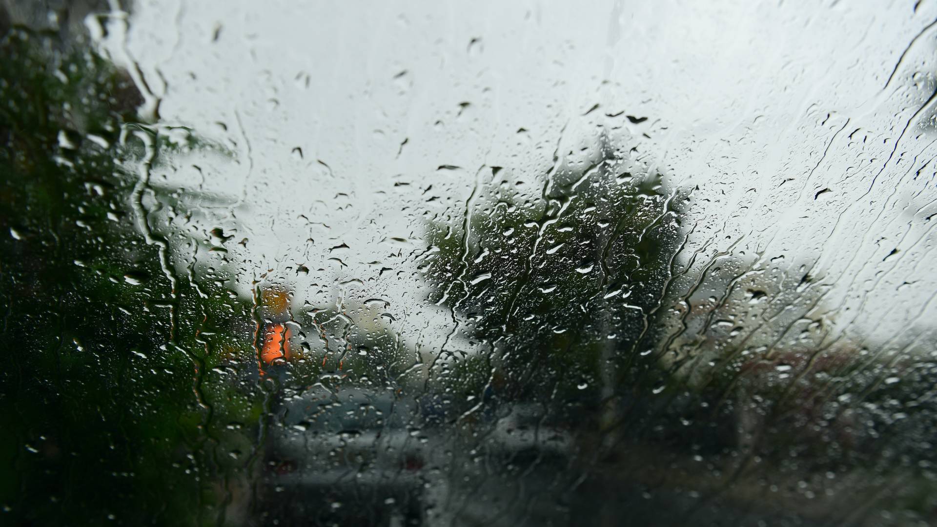 Τέλος η ανομβρία - Έρχονται τα πρωτοβρόχια